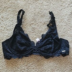 Victoria's Secret Pink Lace Unlined Wired Bra Small